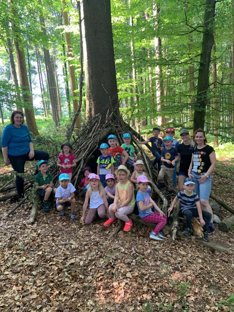  Kindergarten Straß im Attergau Illustration 